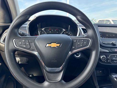 Used 2019 Chevrolet Equinox LT w/ LPO, Blackout Package FWD image 18