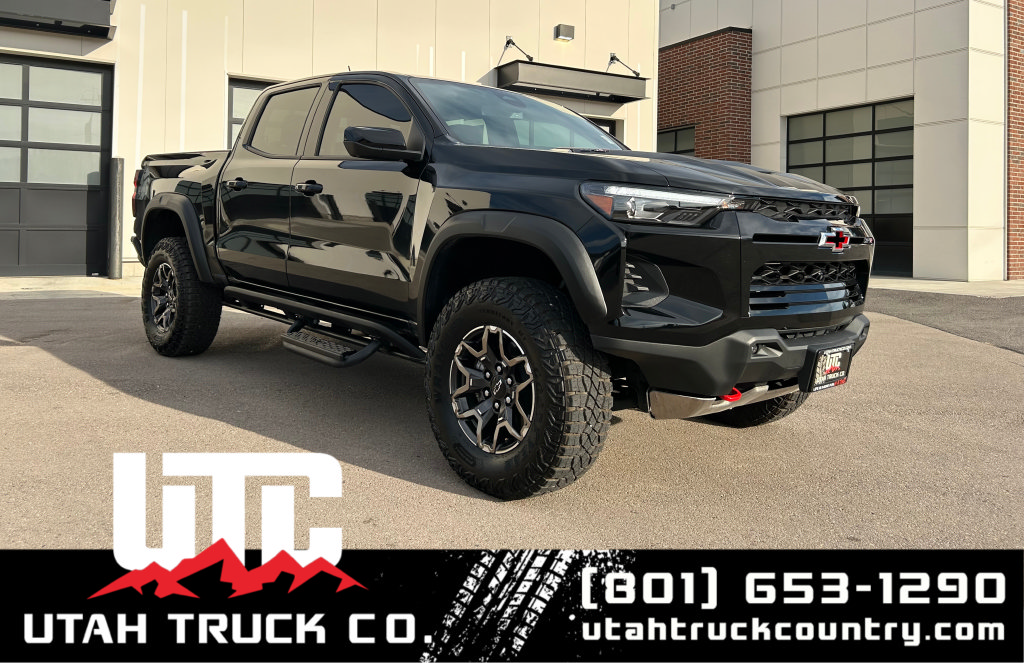 Used 2024 Chevrolet Colorado ZR2 w/ Technology Package AWD/4WD image 1