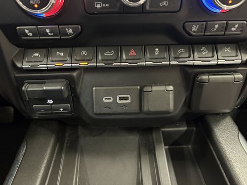 Used 2021 GMC Sierra 1500 Denali w/ Denali Ultimate Package AWD/4WD image 18