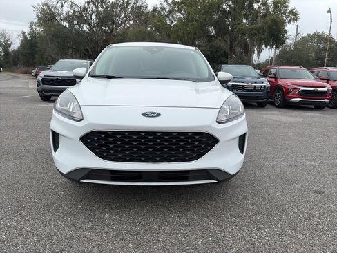 Used 2020 Ford Escape SE image 3
