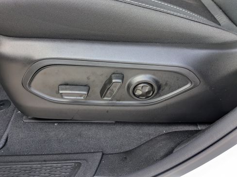 New 2026 Jeep Grand Cherokee Laredo RWD image 11