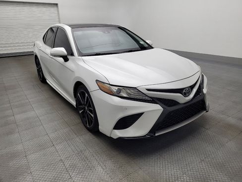 Used 2018 Toyota Camry XSE image 13