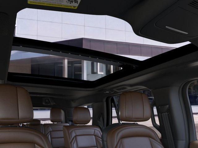 New 2026 Lincoln Navigator Reserve AWD/4WD image 22