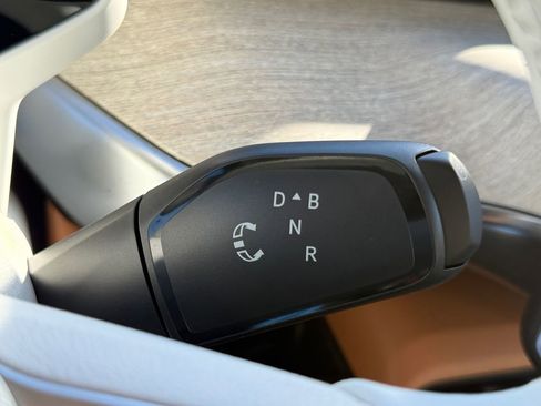 New 2025 Volkswagen ID. Buzz Pro S Plus image 17