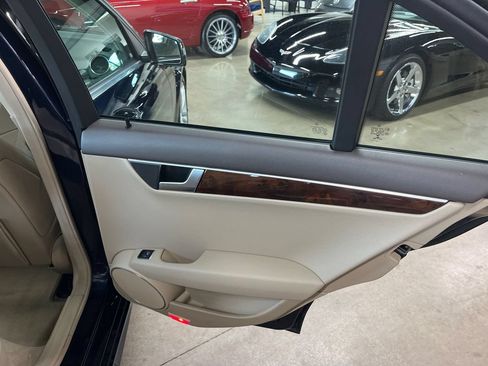 Used 2014 Mercedes-Benz C 300 4MATIC Sedan image 48