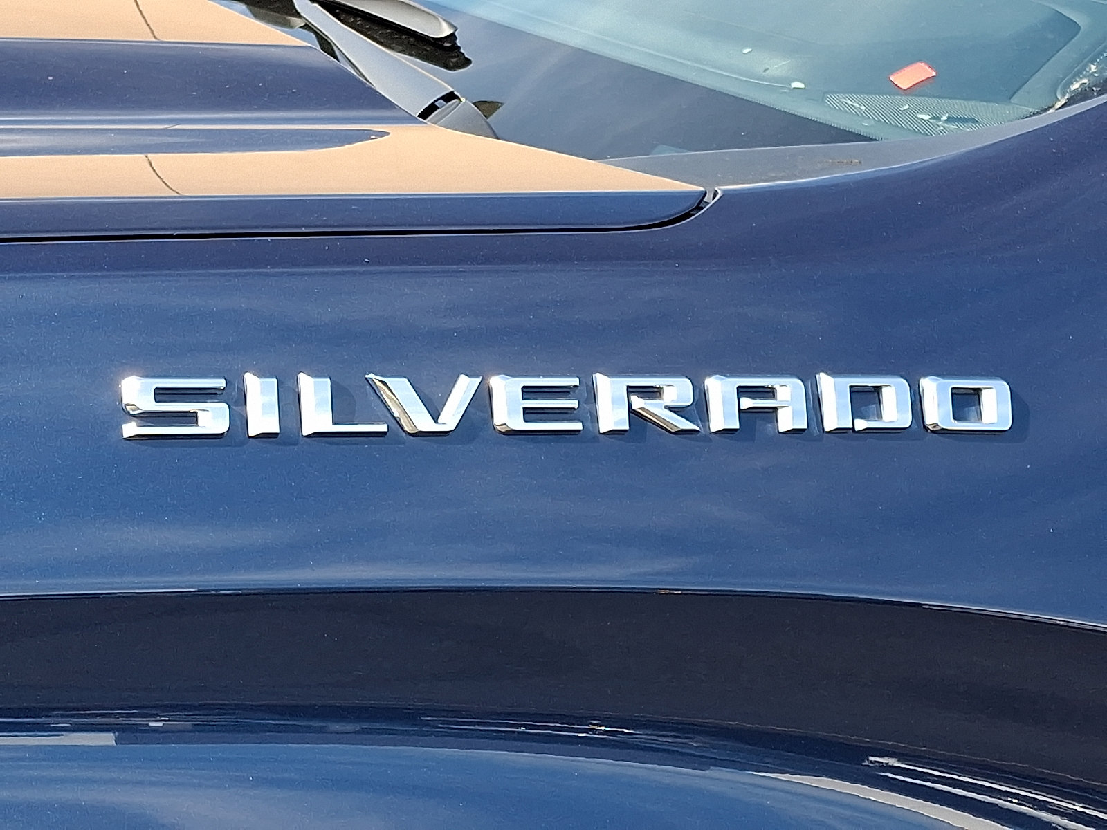 Used 2023 Chevrolet Silverado 1500 LT AWD/4WD image 31