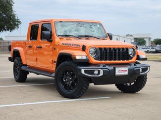Used 2025 Jeep Gladiator Sport AWD/4WD video 1