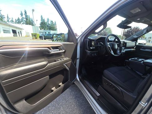 Used 2024 Chevrolet Silverado 1500 RST AWD/4WD image 20