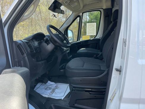 Used 2023 RAM ProMaster 2500 FWD image 12