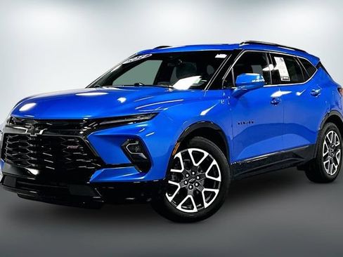 Used 2024 Chevrolet Blazer RS w/ Enhanced Convenience Package AWD/4WD image 3
