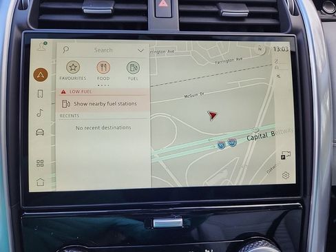 Used 2025 Land Rover Discovery S image 21