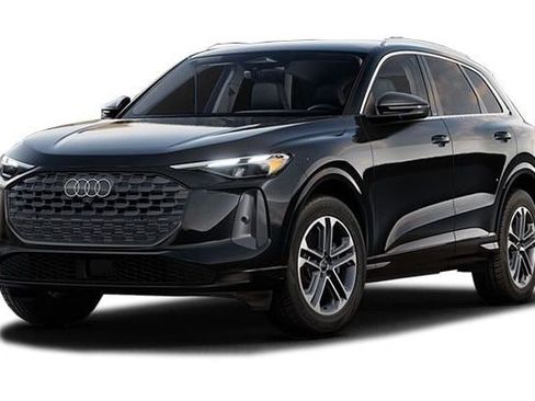 Used 2025 Audi Q5 Premium w/ Convenience Package AWD/4WD image 2