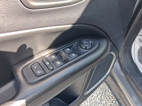 Used 2019 Jeep Compass Limited AWD/4WD image 9