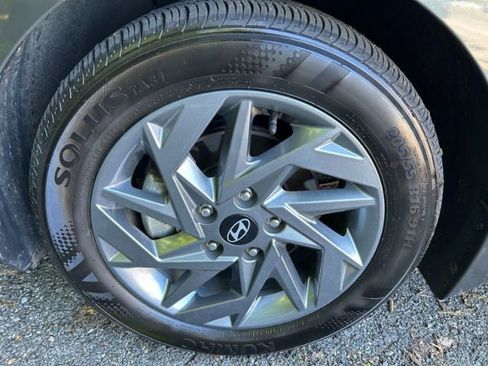 Used 2024 Hyundai Elantra SEL FWD image 35