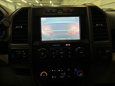 Used 2022 Ford F250 XL w/ Power Equipment Group image 21