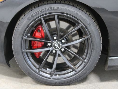 Used 2024 Nissan Z Performance w/ Floor Mat Package RWD image 17