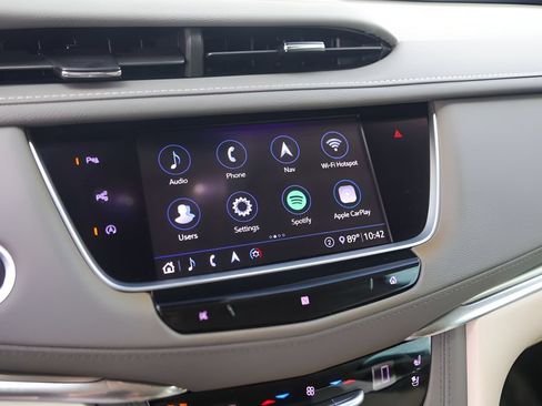 Used 2020 Cadillac XT5 Premium Luxury FWD image 12