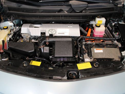Used 2012 Toyota Prius Two FWD image 30