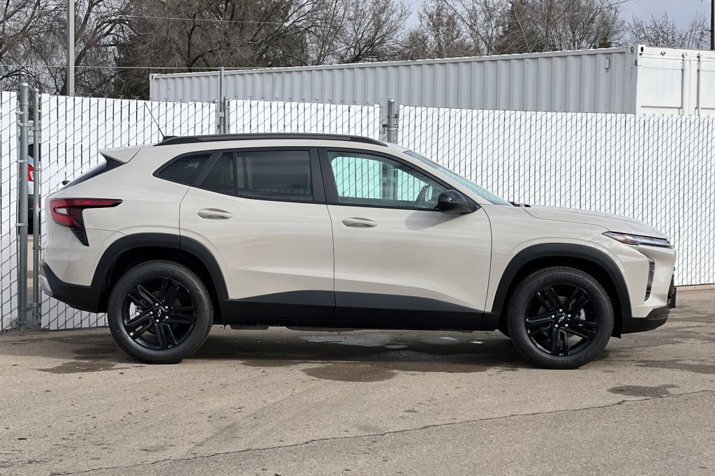 New 2026 Chevrolet Trax ACTIV w/ Driver Confidence Package FWD image 3