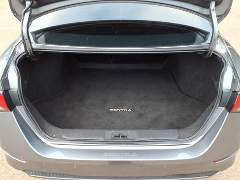 Used 2025 Nissan Sentra SV FWD image 6