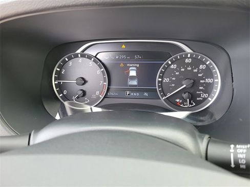 Used 2024 Nissan Frontier SL w/ Technology Package image 17