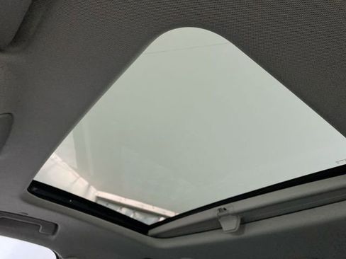 Used 2018 Buick Enclave Avenir w/ Avenir Technology Package image 46