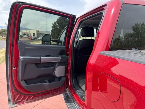 Used 2021 Ford F150 Lariat w/ Max Trailer Tow Package image 17