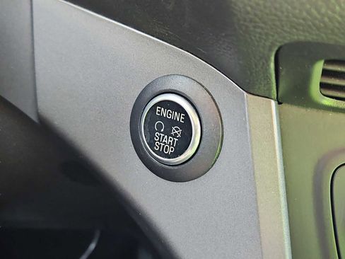 Used 2019 Ford Escape SE FWD image 13