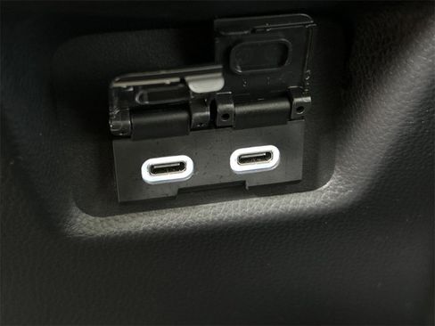 Used 2023 Toyota RAV4 XLE image 22