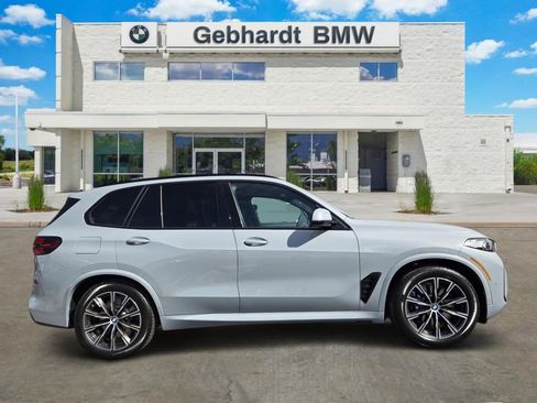 New 2026 BMW X5 xDrive50e w/ M Sport Package AWD/4WD image 4