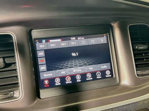 Used 2022 Dodge Charger SXT w/ Leather Interior Group RWD image 13