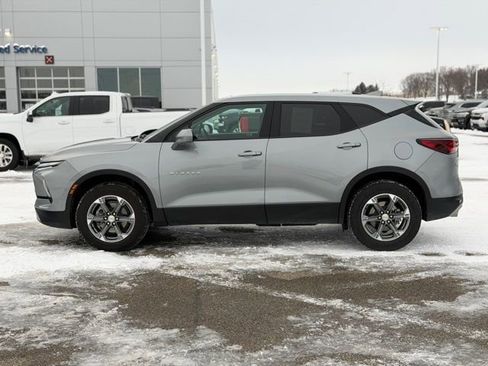 Used 2025 Chevrolet Blazer LT image 11