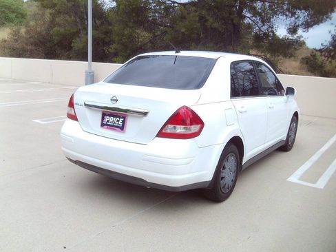 Used 2008 Nissan Versa 1.8 S w/ PWR Pkg FWD image 2