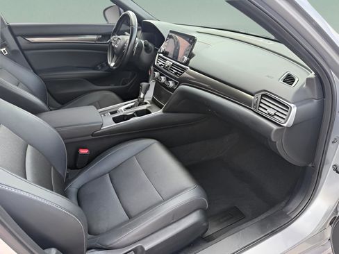 Used 2020 Honda Accord Sport image 25