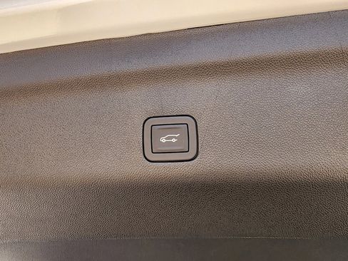 New 2026 GMC Yukon Elevation image 52