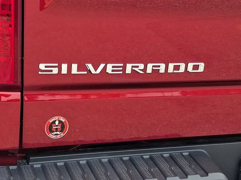 Certified 2021 Chevrolet Silverado 1500 LT AWD/4WD image 30