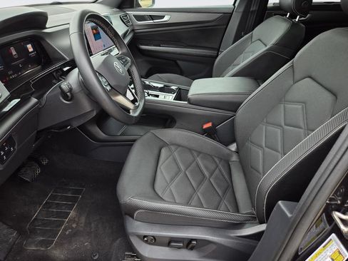 Used 2026 Volkswagen Atlas Cross Sport SE AWD/4WD image 30
