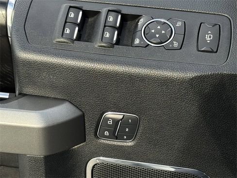 Used 2018 Ford F250 Platinum w/ Platinum Ultimate Package image 26