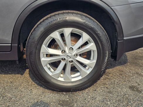 Used 2016 Nissan Rogue SV image 7