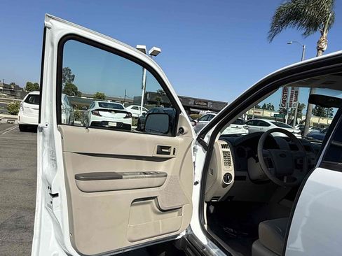 Used 2008 Ford Escape 2WD Hybrid image 48