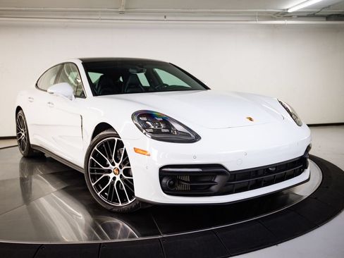Certified 2023 Porsche Panamera image 9