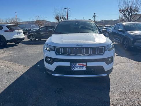 Used 2023 Jeep Compass Limited image 2
