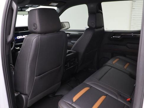 Used 2023 GMC Sierra 1500 AT4 w/ Technology Package image 16