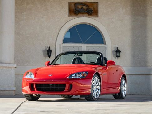 Used 2004 Honda S2000 image 2