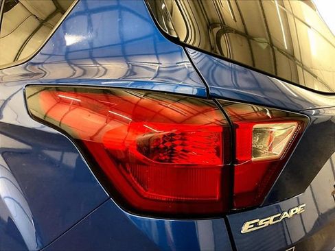 Used 2019 Ford Escape SE AWD/4WD image 28