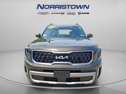 Used 2023 Kia Telluride EX X-Line AWD/4WD image 2
