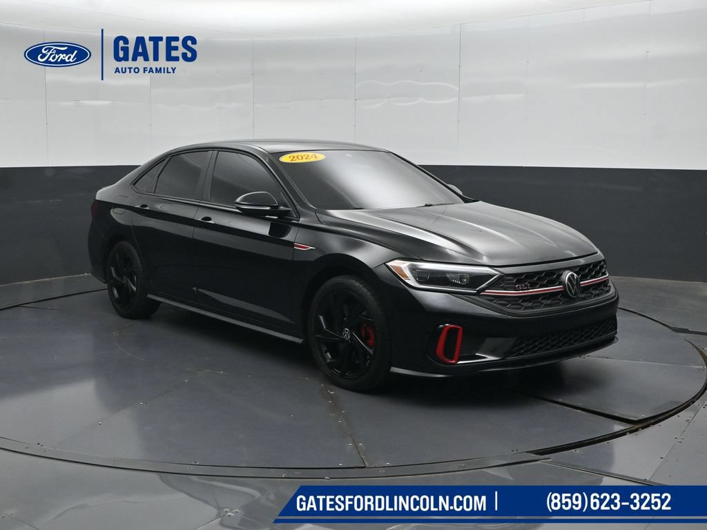 Used 2024 Volkswagen Jetta GLI Autobahn FWD image 4