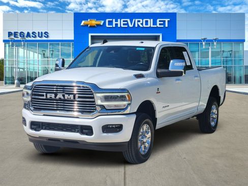 Used 2024 RAM 2500 Laramie w/ Safety Group AWD/4WD image 2