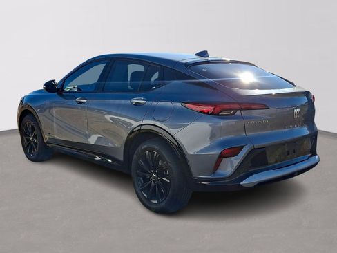 Used 2025 Buick Envista Sport Touring image 4