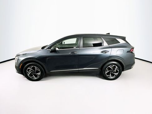 Used 2025 Kia Sportage LX FWD image 4